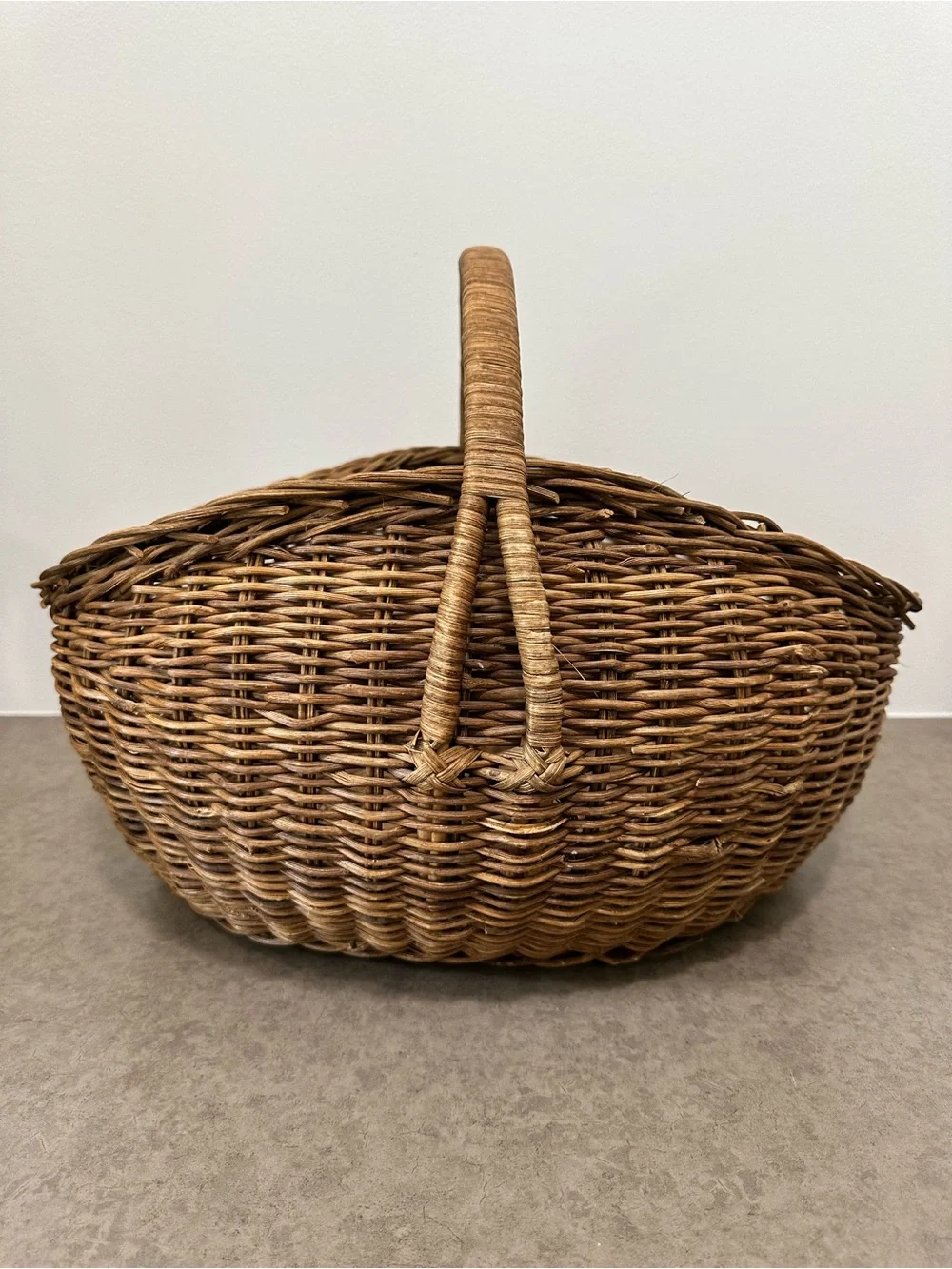 Large Vintage French-Style Woven Wicker Market & Gathering Basket Home Storage